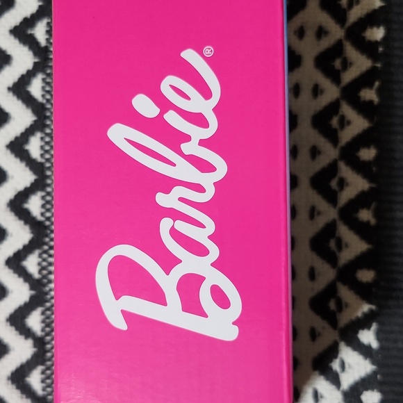 Barbie Backyard Accessory Pack NIB - never opened - Picture 4 of 4